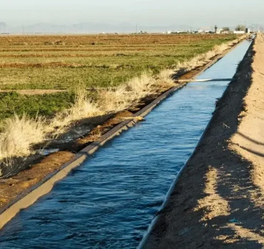 Irrigation-canal-farm-field_sarirpey-Copy-845x684